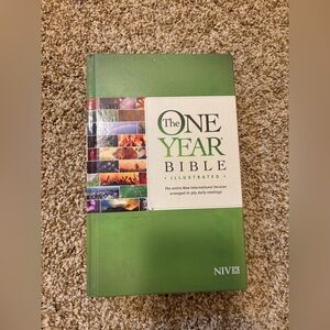 The One Year Bible Illustrated (NIV) Hardcover | Daily Devotional
